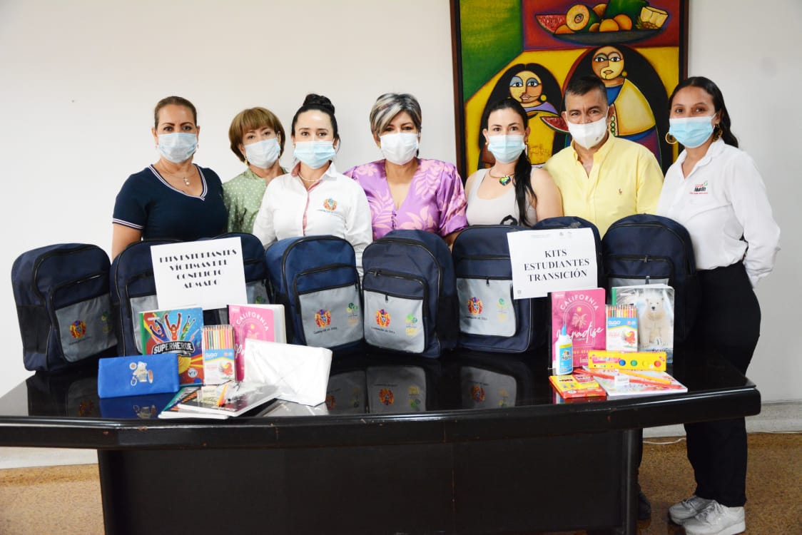Más de 4.600 kits escolares entregó Secretaría de Educación en 35 Municipios del Huila