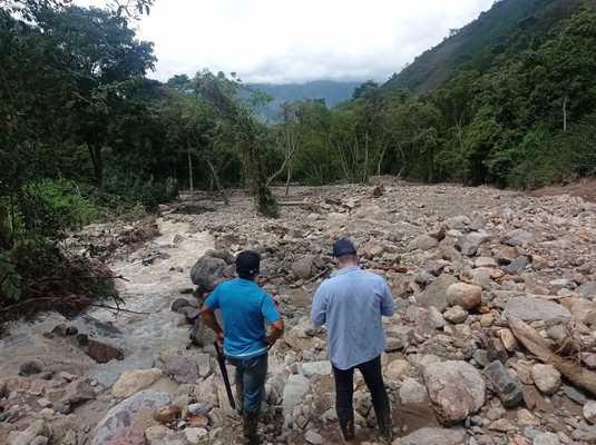 Aguas del Huila atiende daños por creciente en zona rural de La Plata