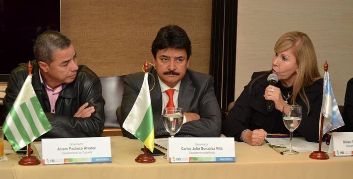   Gobernador González Villa invitó a ‘pegarse la rodadita’ en cumbre de Gobernadores