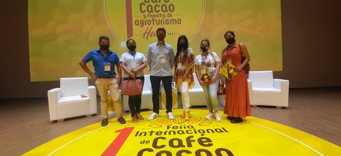 Avanza la Agenda Académica Internacional sobre Café y Cacao en el Teatro Pigoanza